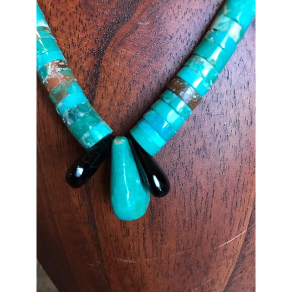 Vtg Necklace Graduated Turquoise & Shell With 2 Black Onyx And 1 Large Turquoise - Picture 2 of 10